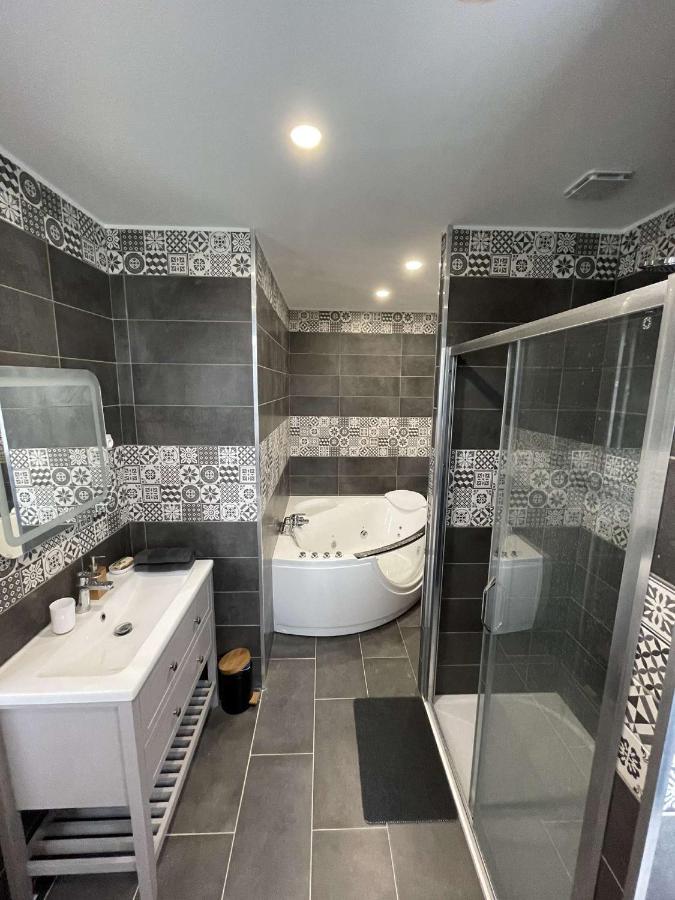 Bed and Breakfast Domaine D'Aveluy Екстер'єр фото